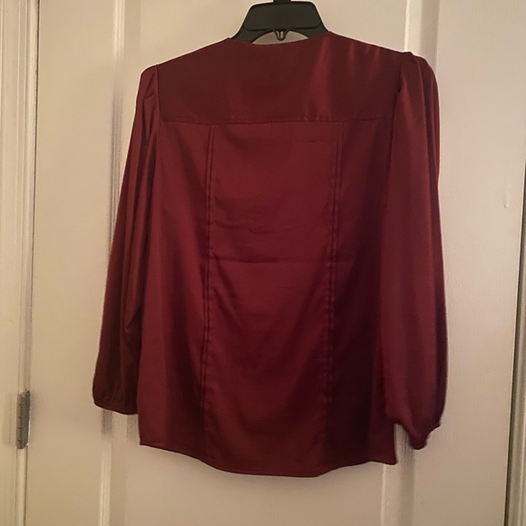 Express Blouse - Picture 5 of 5